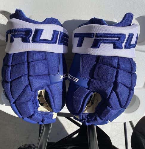 True XC9 Gloves 13 Pro Stock Hockey Gloves