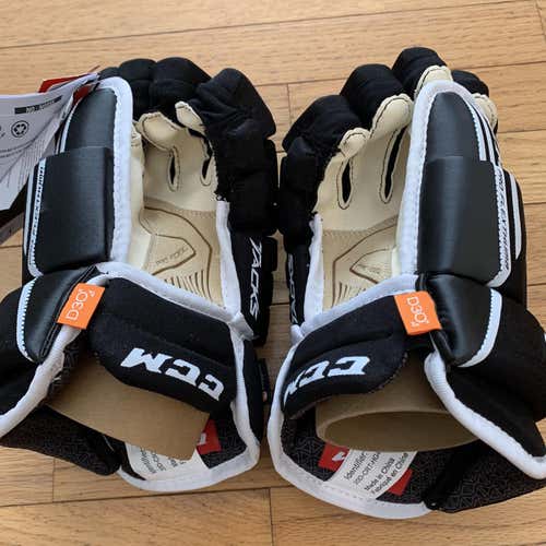 Black Senior CCM Tacks 4 Roll 13"  Gloves