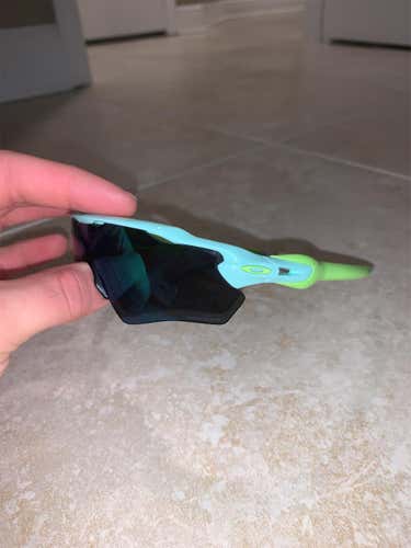 Oakley “Radar EV XS Path” (Youth Fit) Sunglasses