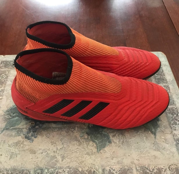 Adidas Predator 18.3 Laceless Soccer Cleats