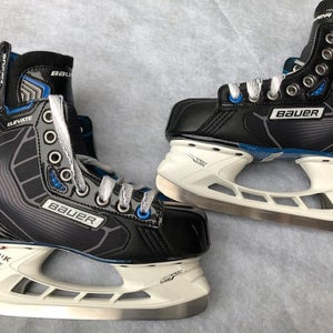 New Junior Bauer Nexus Elevate Hockey Skates Regular Width Size 4