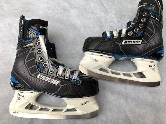 New Junior Bauer Nexus Elevate Hockey Skates Extra Wide Width Size 4