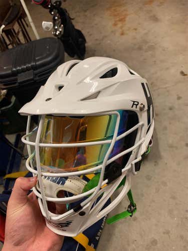 Used White Cascade R With Visor