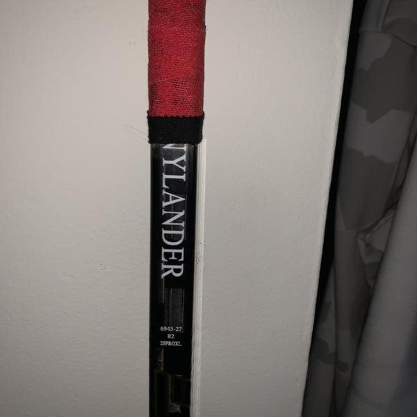 Senior Right Handed Supreme 2S Pro Toe Pattern Pro Stock Hockey Stick