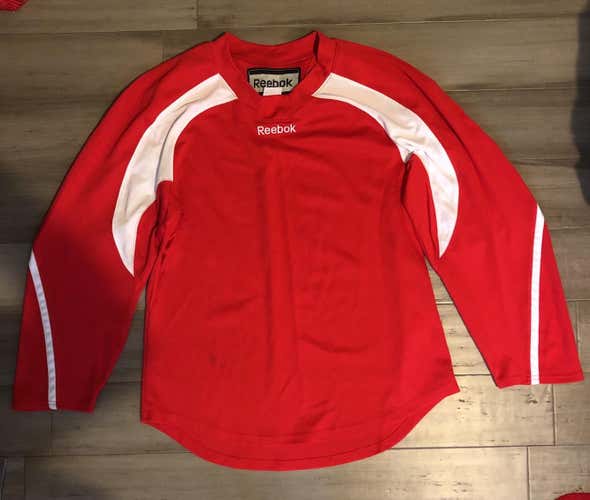 Reebok Edge 20P00 Senior Practice Jersey | Adult Medium | RED