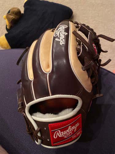 Used Right Hand Throw Pro Preferred 11.75" Baseball Glove