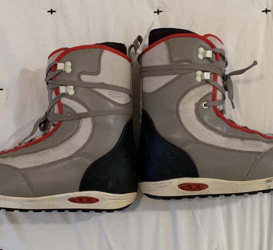 Men's Size 11 (Women's 12) Ride All Mountain Snowboard Boots
