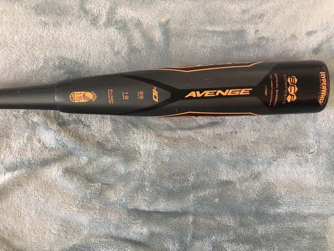 Used Kid Pitch (9YO-13YO) USSSA Certified 2018 AXE Composite Avenge Bat (-10) 18 oz 29"