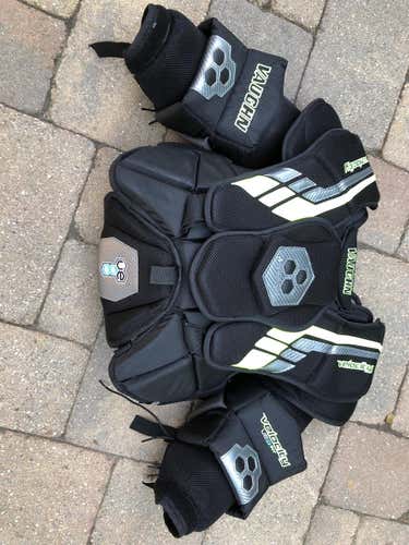 Intermediate XL Vaughn Velocity VE8 Int  Goalie Chest Protector