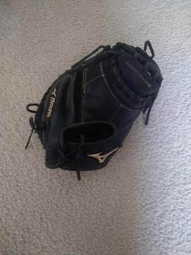 Used Mizuno Right Hand Throw MVP Prime Catcher's Mitt 34"