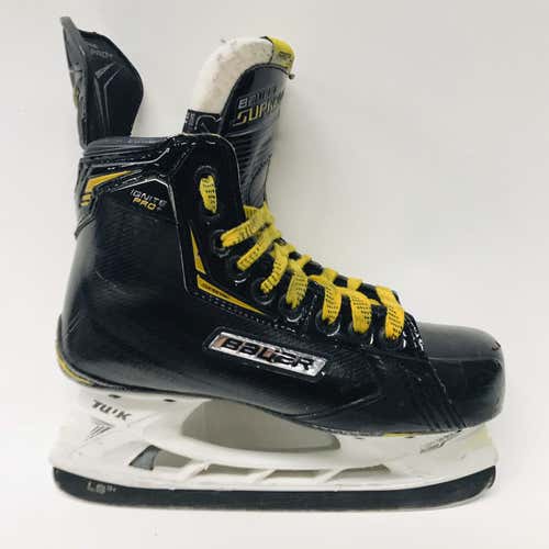 Mint Junior Bauer Supreme Ignite Pro+ Regular Width  Size 4 Hockey Skates