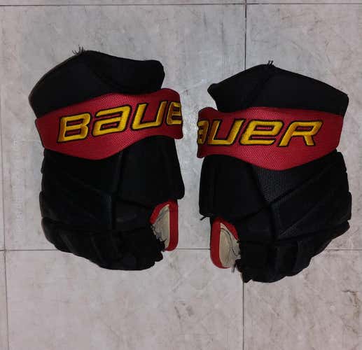 Black Used Senior Bauer Pro Team Gloves 13"