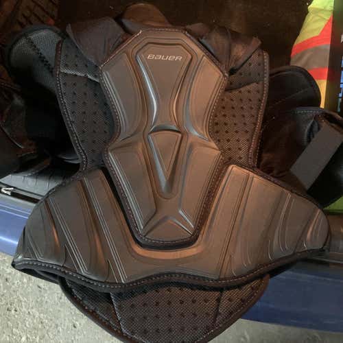 Senior Medium Bauer Vapor x900 Lite  Shoulder Pads
