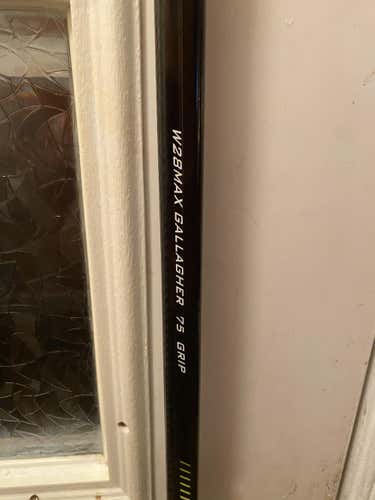 New Senior Warrior Right Handed Alpha DX Hockey Stick Toe Pattern