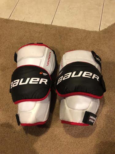 New Bauer Vapor Knee Guards