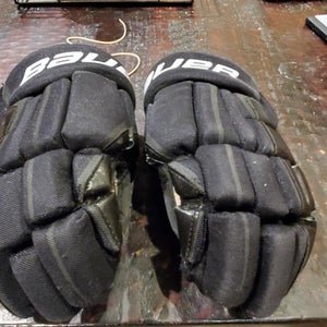Black Used Junior Bauer Supreme One.6 Gloves 11"