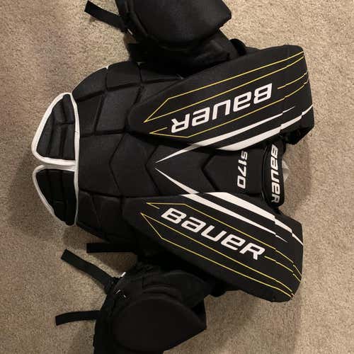 Senior Medium Bauer Supreme S170 Goalie Chest and Arm Protector Goalie Chest Protector