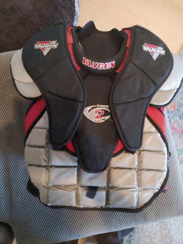 Used Senior Large Vaughn V2 7000 Goalie Chest Protector