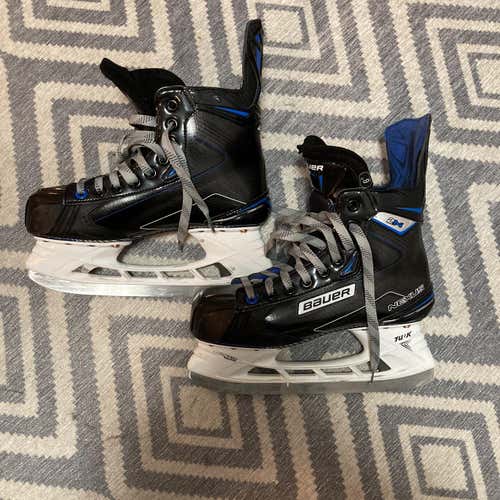 Senior Bauer Nexus 2N Regular Width Size 6 Hockey Skates