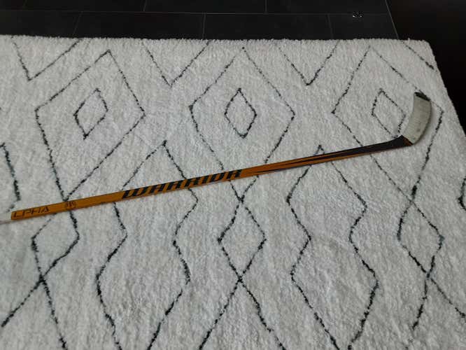 Used Warrior Right Handed Alpha AK27 SL Hockey Stick