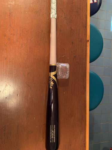 2019 Wood JC24 Pro Reserve Maple Lizard Skin Bat Grip Included