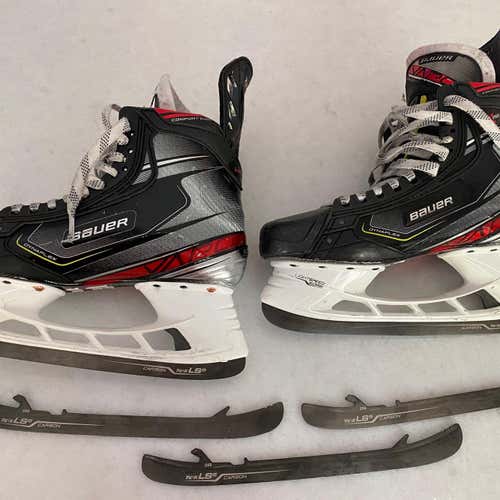 Senior Bauer Vapor 2X Pro Regular Width  Size 10 Hockey Skates