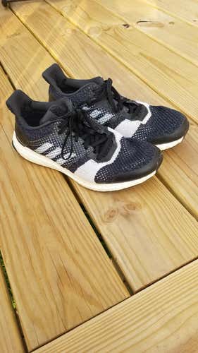 Mens 10.5 Ultraboost Adidas Shoes
