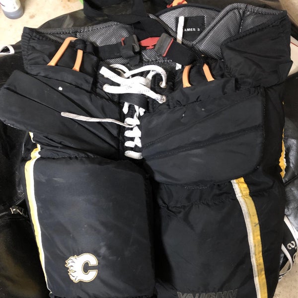 NHL Pro Return Large Vaughn Pants
