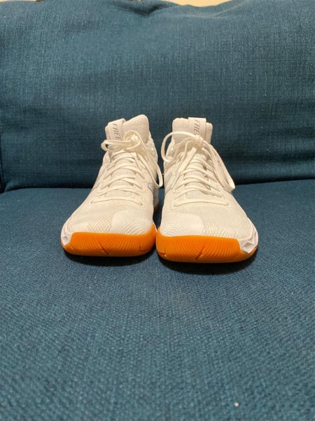 White With Gym Soles New Balance Freeze Midtop