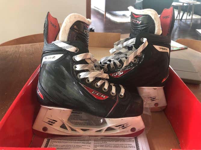 Junior CCM RBZ Size 2 Hockey Skates
