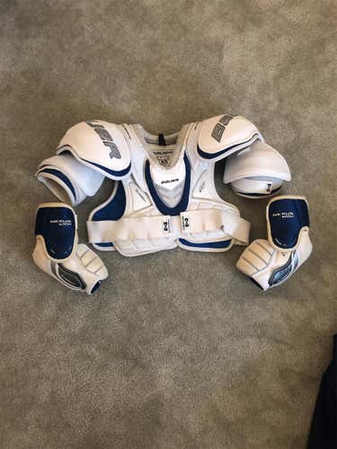 Senior Medium Bauer Nexus 1N  Shoulder Pads
