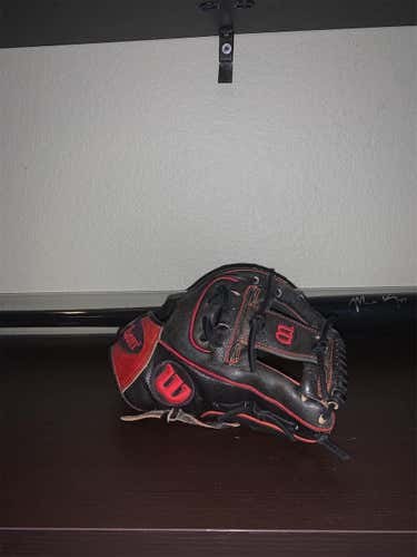 Red High School/College Infield A2000 11.5" Baseball Glove