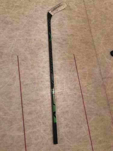 Right Handed Vapor ADV Mid Pattern  Hockey Stick