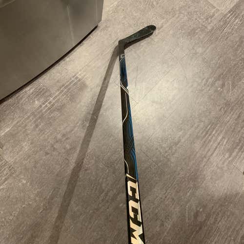 Used Right Handed CCM U+ CL Mid Pattern Pro Stock Hockey Stick