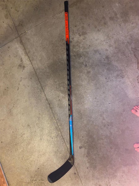 Senior Right Handed Covert QRE10 Mid Pattern Hockey Stick