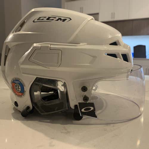 White Used Medium CCM Vector V10  Helmet