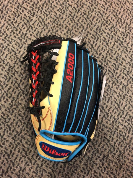 Wilson Left Hand Throw A2000 12.25" Baseball Glove