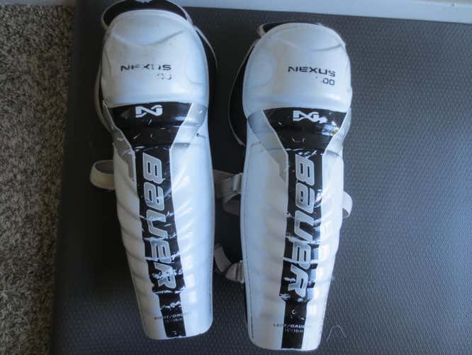 Used Senior Bauer Nexus 400 Shin Pads