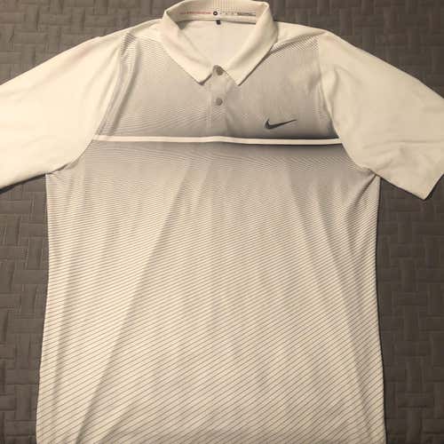 White Men's Medium Nike Shirt