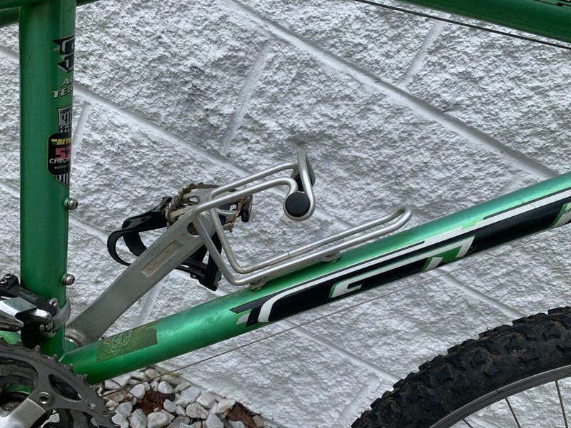 GT Tequesta Mountain Bike 16 in Frame 24 Speed - Nice