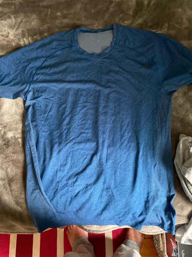 Lululemon Men’s XL Metal Vent Shirt