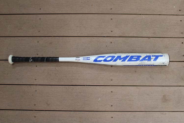 Used High School/College BBCOR Certified Combat Composite Maxum Bat (-3) 30 oz 33"