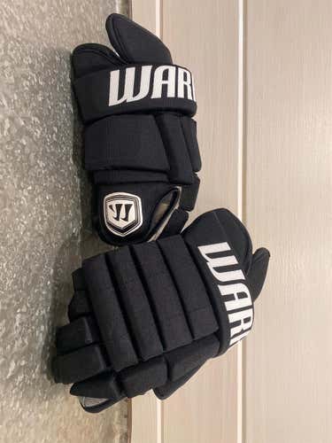 Black Senior Warrior Franchise 15" Pro Stock Gloves