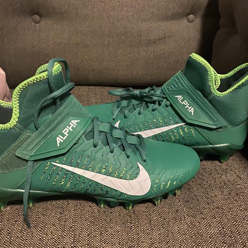 Adult Size 11 (Women's 12) Nike