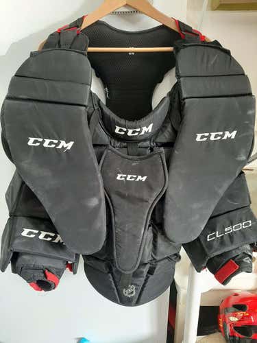 Senior Used Medium CCM CL 500 Goalie Chest Protector