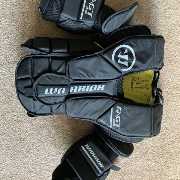 Junior XL Warrior Ritual GT Goalie Chest and Arm Protector Goalie Chest Protector