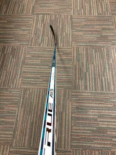Senior Right Handed AX9 TC4 Pattern Hockey Stick