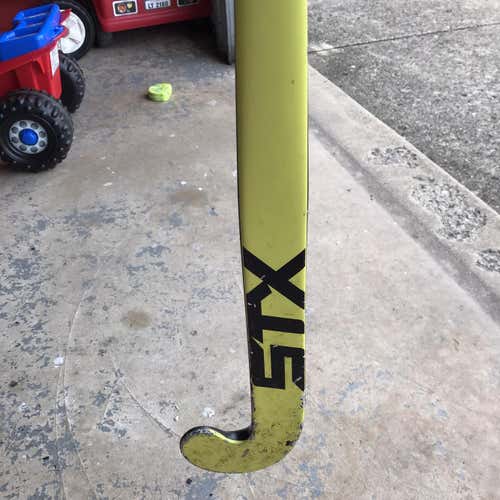 STX Stallion Field Hockey Stick 35”