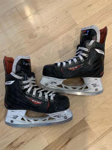 Used Junior CCM X-TRA Pro Plus size 1.5