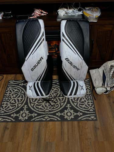 Black Intermediate 32" Bauer Vapor 2X Pro  Goalie Leg Pads
